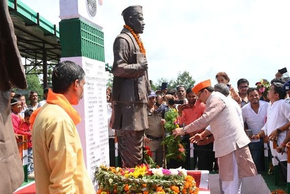 मुख्यमंत्री धामी ने अल्मोड़ा की तहसील जैंती में सालम क्रांति के शहीदों को अर्पित की श्रद्धांजलि