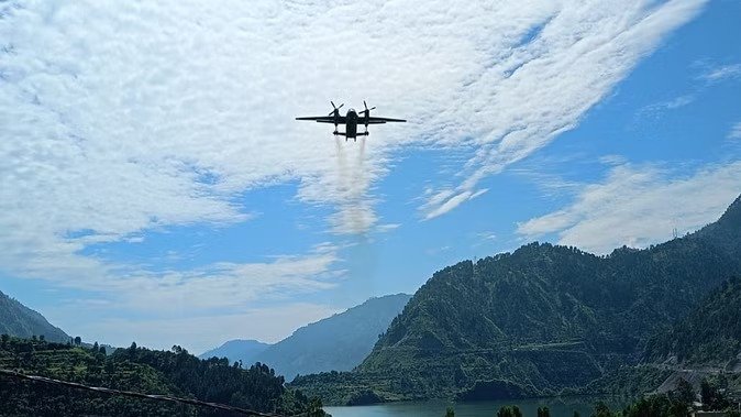 वायुसेना का अभ्यास शुरू, चिन्यालीसौड़ हवाई पट्टी के ऊपर गरजा AN-32 विमान, दो बार लगाए चक्कर