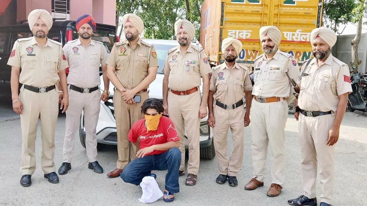 कार से भाग रहे तस्कर को दबोचा, भारी मात्रा में हेरोइन बरामद – Parvat Sankalp News