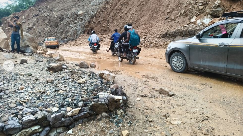 उत्तराखंड में भारी बारिश से तबाही: 55 सड़कें अवरुद्ध, PWD को हुआ ₹90 करोड़ का घाटा