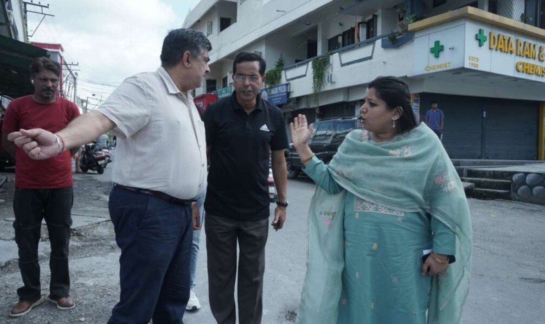 “राजा रोड से आईएमए चकराता रोड तक: देहरादून में स्वच्छता अभियान को गति”