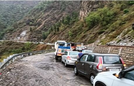 “धराली से गंगोत्री तक यातायात शुरू, जंगलचट्टी में अब भी फंसा है यमुनोत्री मार्ग”